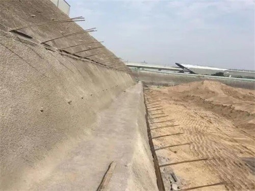 余干河道边坡加固